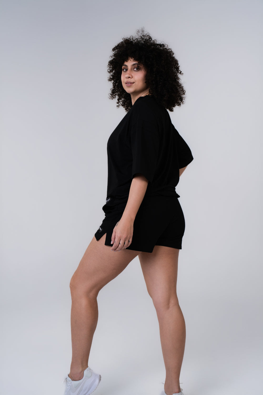 Women's Relaxed Crop Top - Black