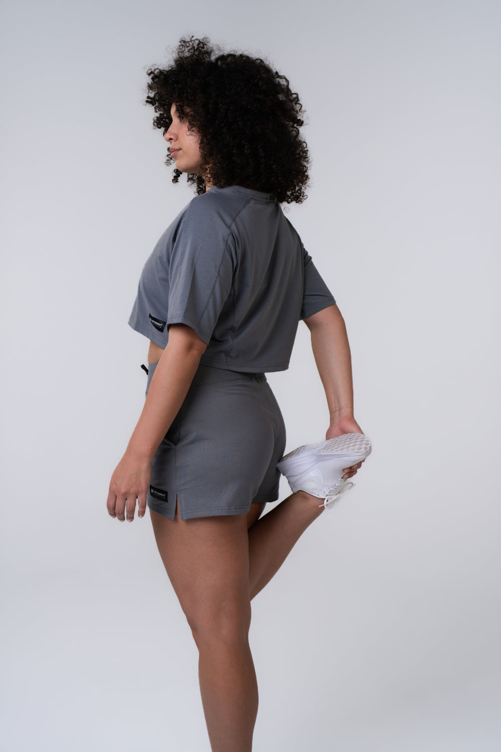 Women's Relaxed Crop Top - Poppy Seed Grey