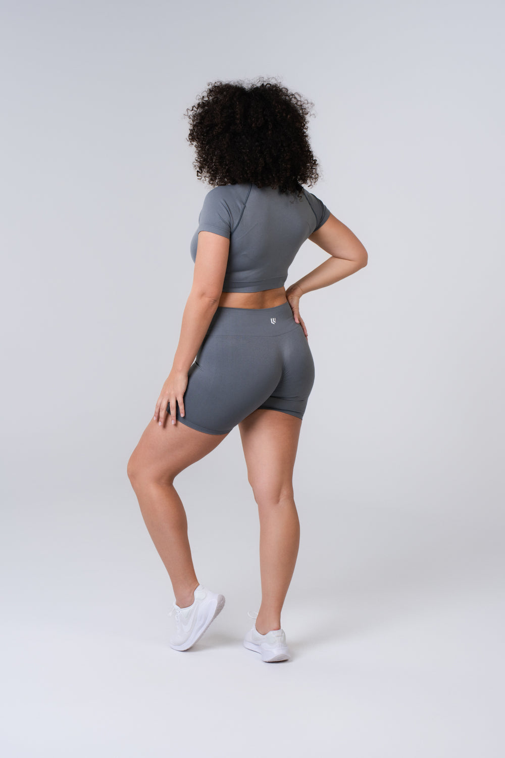 Women's Short Sleeve Compression Crop - Poppy Seed Grey